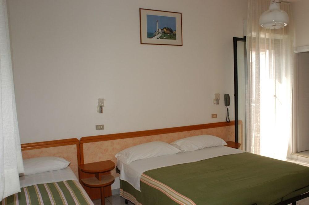 Hotel Roma Residenza Cervia Exteriör bild