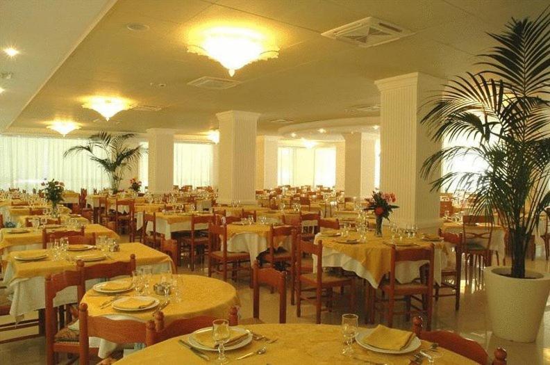 Hotel Roma Residenza Cervia Exteriör bild