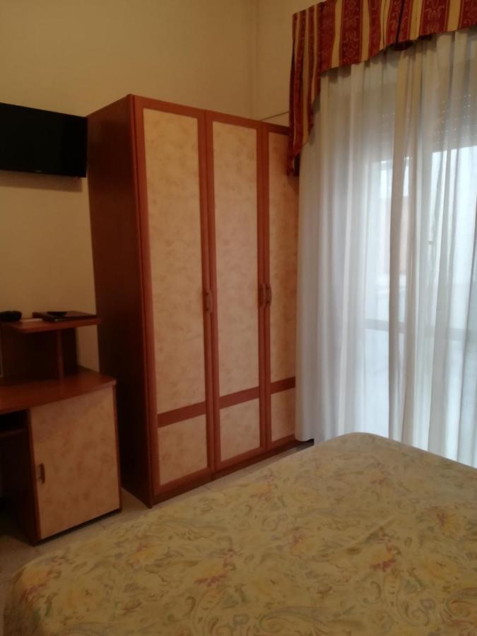Hotel Roma Residenza Cervia Exteriör bild