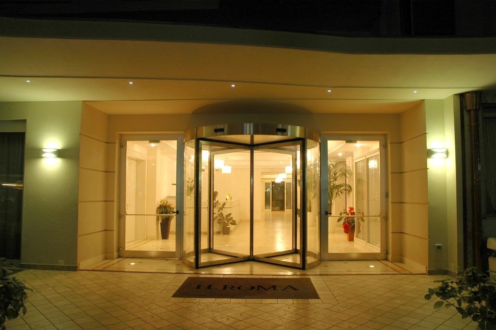Hotel Roma Residenza Cervia Exteriör bild